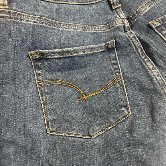 SportsGirl Cropped Jeans Size 12 - Picture 3 of 4